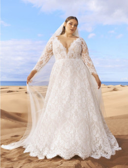 Brautkleider & Brautmode von Curvy by Pronovias